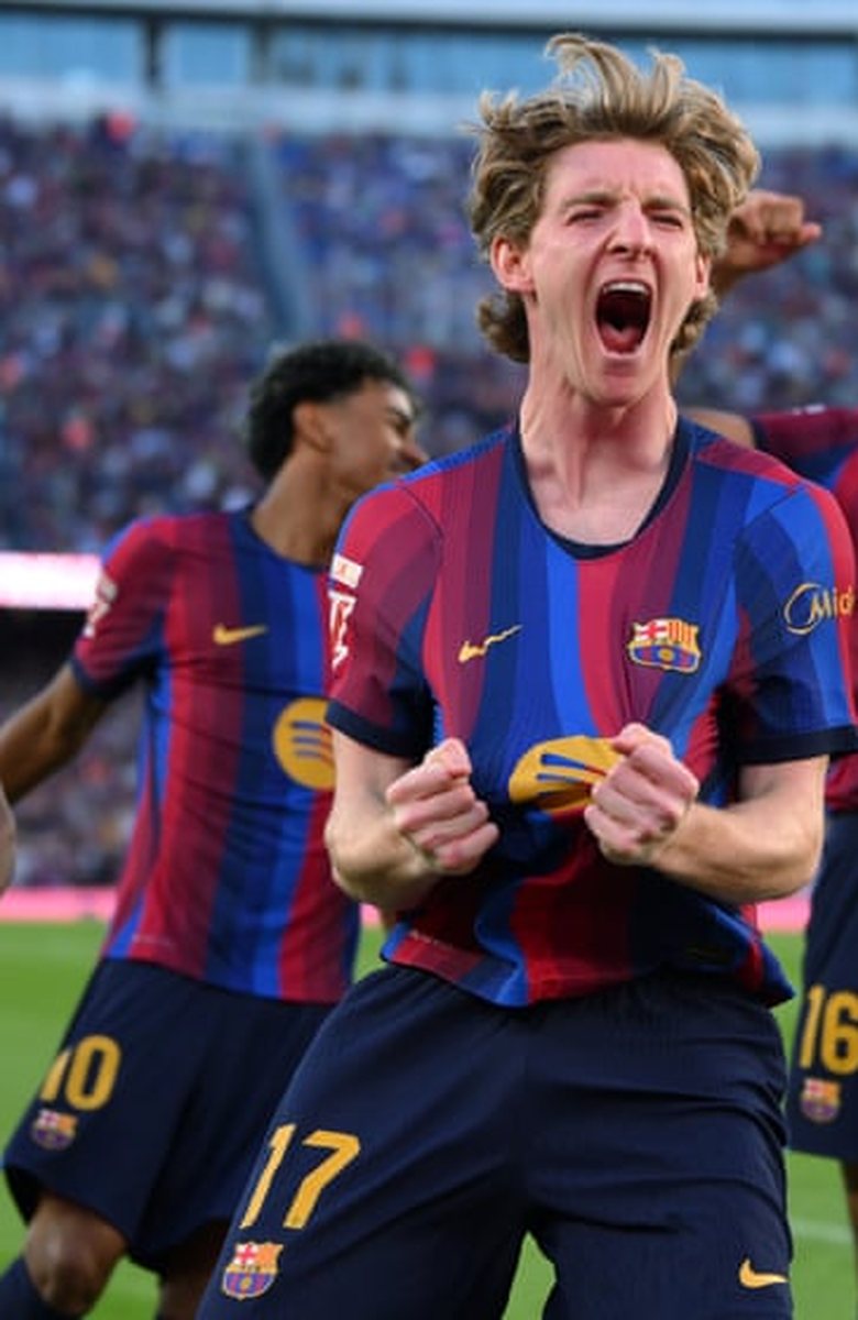 Barcelona players celebrate a goal